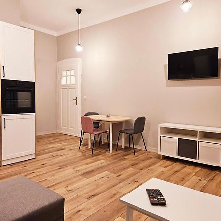 Ferienwohnung Justinrent 3 Legnica Exterior foto