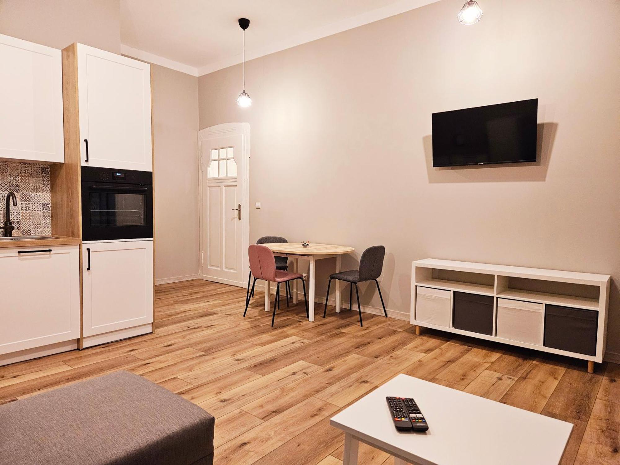 Ferienwohnung Justinrent 3 Legnica Exterior foto